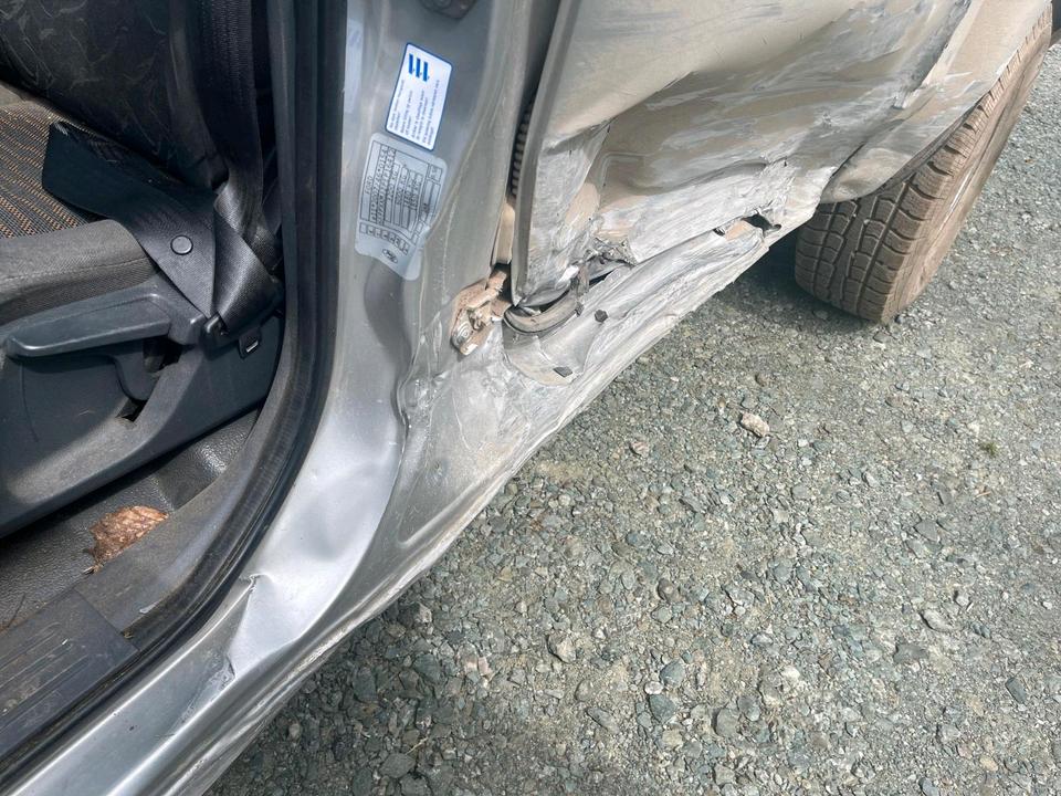 Ford Ranger 2.2 Diesel  4X4 пробіг: 71210 рік: Dezember 2014 Diesel потужність:150 PS коробка: Manuell ціна: 5900 - Фото 10