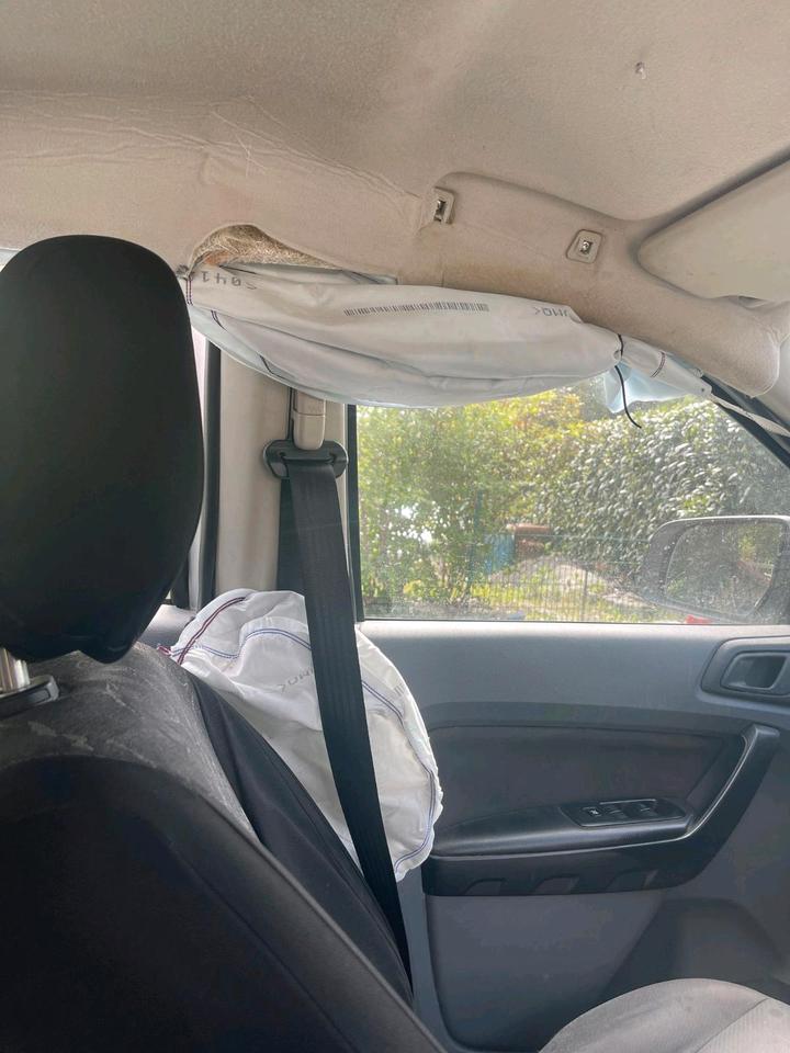 Ford Ranger 2.2 Diesel  4X4 пробіг: 71210 рік: Dezember 2014 Diesel потужність:150 PS коробка: Manuell ціна: 5900 - Фото 14