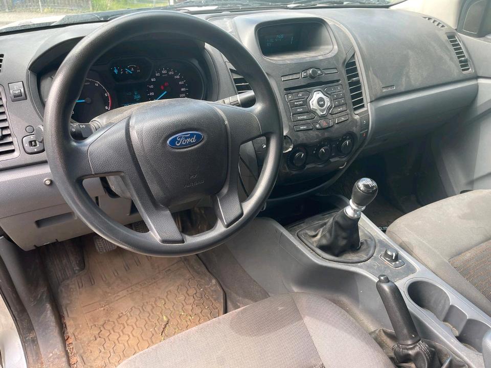 Ford Ranger 2.2 Diesel  4X4 пробіг: 71210 рік: Dezember 2014 Diesel потужність:150 PS коробка: Manuell ціна: 5900 - Фото 15