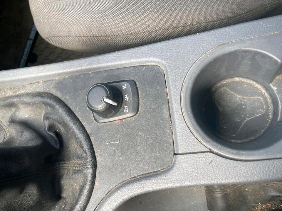 Ford Ranger 2.2 Diesel  4X4 пробіг: 71210 рік: Dezember 2014 Diesel потужність:150 PS коробка: Manuell ціна: 5900 - Фото 19