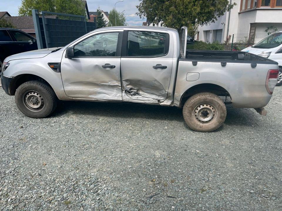 Ford Ranger 2.2 Diesel  4X4 пробіг: 71210 рік: Dezember 2014 Diesel потужність:150 PS коробка: Manuell ціна: 5900 - Фото 2