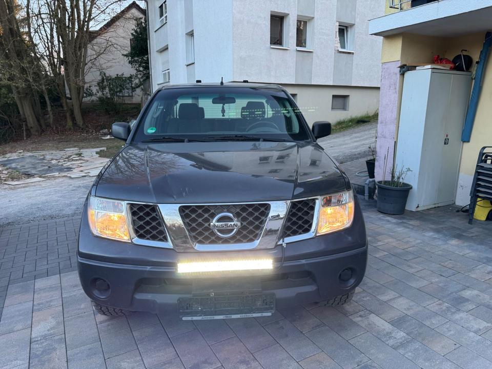 Nissan Navara Pickup KingCab Comfort 4X4 пробіг: 143000 Unbeschädigtes Fahrzeug рік: Februar 2006 потужність:174 PS потужність:174 PS коробка: Manuell ціна: 5000 - Фото 0