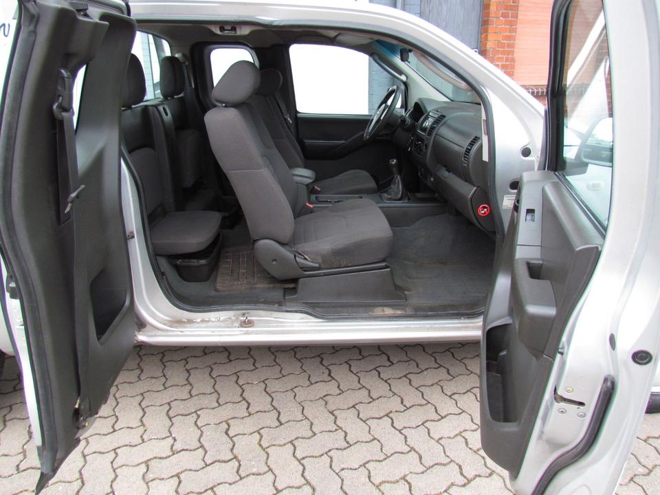 Nissan Navara Pickup King Cab XE 4X4  пробіг: 344000 рік: März 2008 коробка: Manuell потужність:171 PS Diesel ціна: 3490 - Фото 8