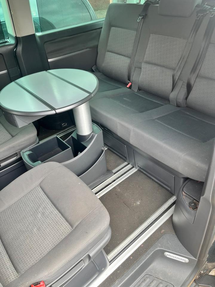 VW T 5 Multivan März 2025 пробіг: 164911 рік: Mai 2004 Diesel потужність:131 PS коробка: Manuell ціна: 2999 - Фото 18