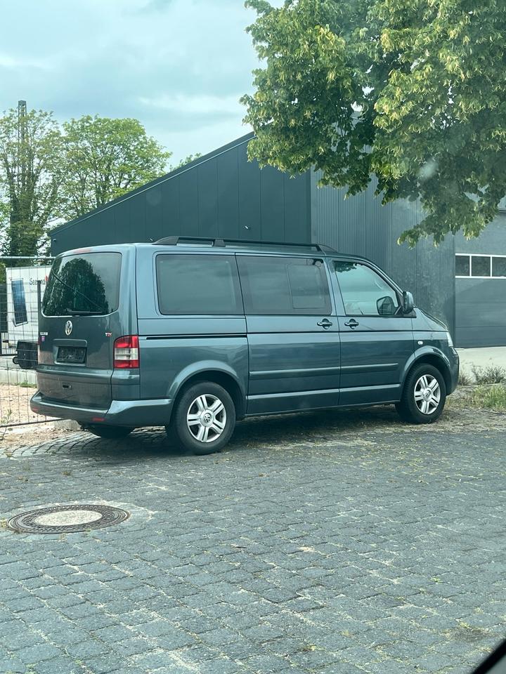 VW T 5 Multivan März 2025 пробіг: 164911 рік: Mai 2004 Diesel потужність:131 PS коробка: Manuell ціна: 2999 - Фото 9