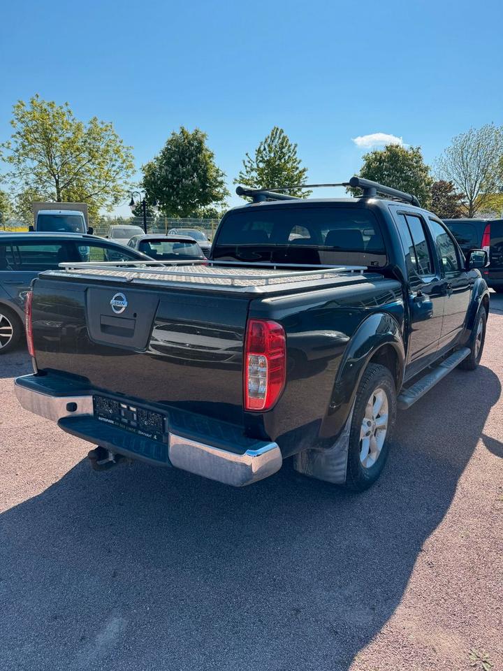 Пригнати надійне авто для військових Nissan Navara Pickup Double Cab LE 4X4  пробіг: 166700 Diesel ціна: 5555 - Фото 2