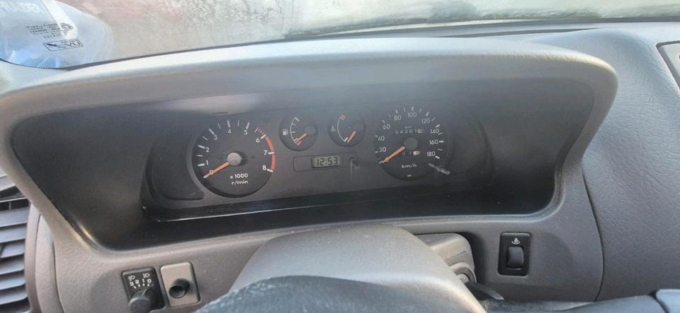 Nissan Terrano 2 2.4i 4x4 пробіг: 155000 Benzin рік: Januar 1996 коробка: Manuell ціна: 2500 ціна: 2500 - Фото 11