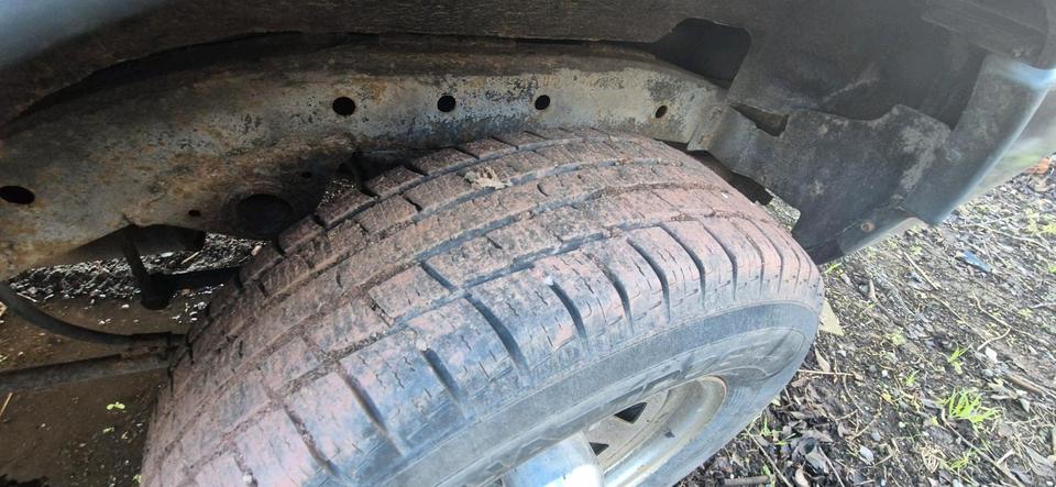 Nissan Terrano 2 2.4i 4x4 пробіг: 155000 Benzin рік: Januar 1996 коробка: Manuell ціна: 2500 ціна: 2500 - Фото 5