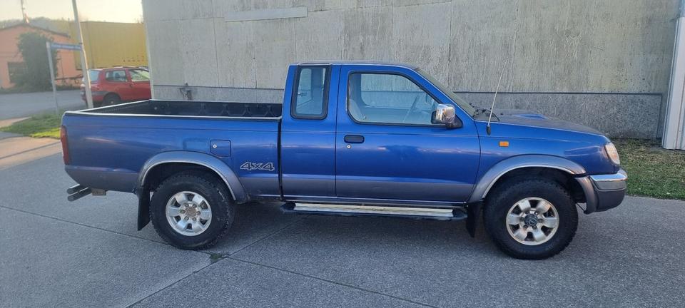 Nissan Navara 4X4 пробіг: 240000 рік: März 1999 Diesel потужність:103 PS коробка: Manuell ціна: 5990 - Фото 3