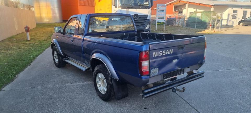 Nissan Navara 4X4 пробіг: 240000 рік: März 1999 Diesel потужність:103 PS коробка: Manuell ціна: 5990 - Фото 6