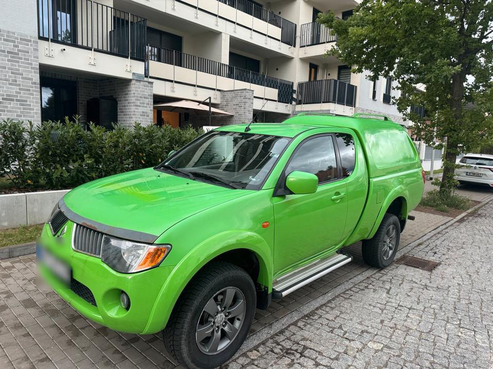 Mitsubishi l200 Pick up 4x4 пробіг: 342000 рік: Juni 2008 Diesel потужність:156 PS ціна: 5900 - Фото 1