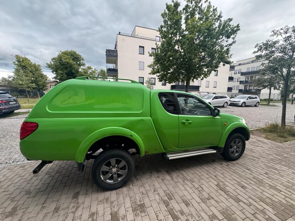 Mitsubishi l200 Pick up 4x4 пробіг: 342000 рік: Juni 2008 Diesel потужність:156 PS ціна: 5900 - Фото 4