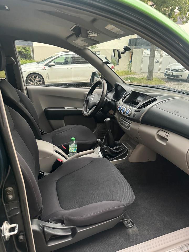 Mitsubishi l200 Pick up 4x4 пробіг: 342000 рік: Juni 2008 Diesel потужність:156 PS ціна: 5900 - Фото 5