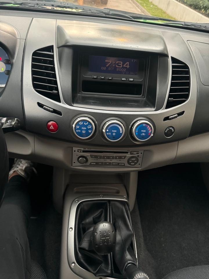 Mitsubishi l200 Pick up 4x4 пробіг: 342000 рік: Juni 2008 Diesel потужність:156 PS ціна: 5900 - Фото 7