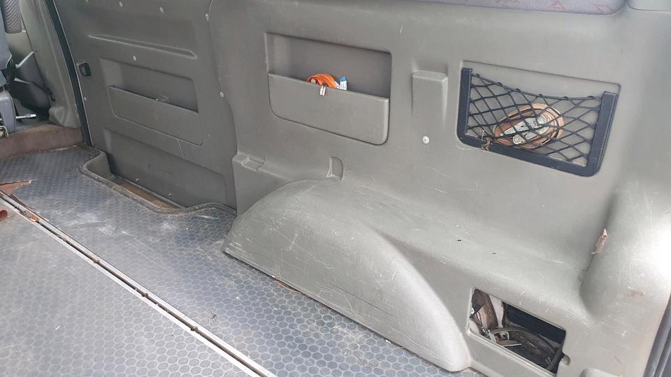 T4 Transporter AHK LKW 1.9 ABL Diesel Multivan Unbeschädigtes Fahrzeug рік: Januar 2025 Diesel потужність:68 PS коробка: Manuell ціна: 3995 - Фото 3