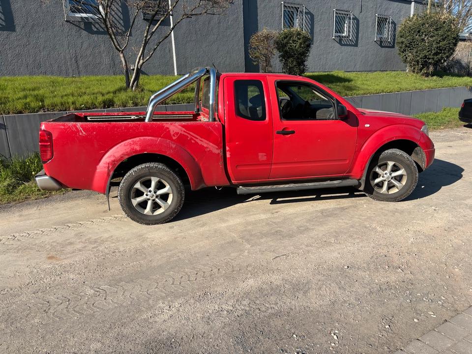 купити авто Nissan Navara Klima 4x4 Allrad AHK пробіг: 367875 рік: Dezember 2006 Diesel потужність:172 PS коробка: Manuell ціна: 3400 - Фото 3
