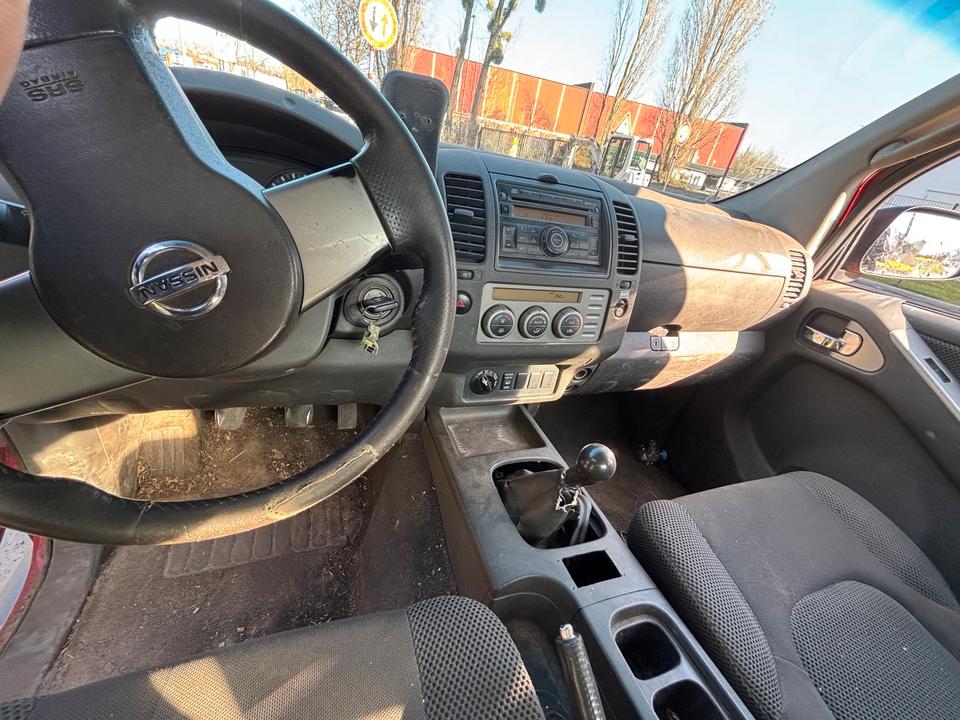 купити авто Nissan Navara Klima 4x4 Allrad AHK пробіг: 367875 рік: Dezember 2006 Diesel потужність:172 PS коробка: Manuell ціна: 3400 - Фото 8