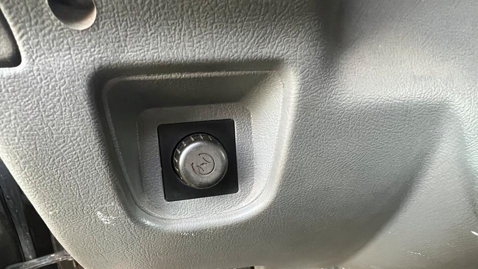 Opel Campo 4x4  пробіг: 160381 рік: März 2004 Diesel коробка: Manuell ціна: 3850 - Фото 9