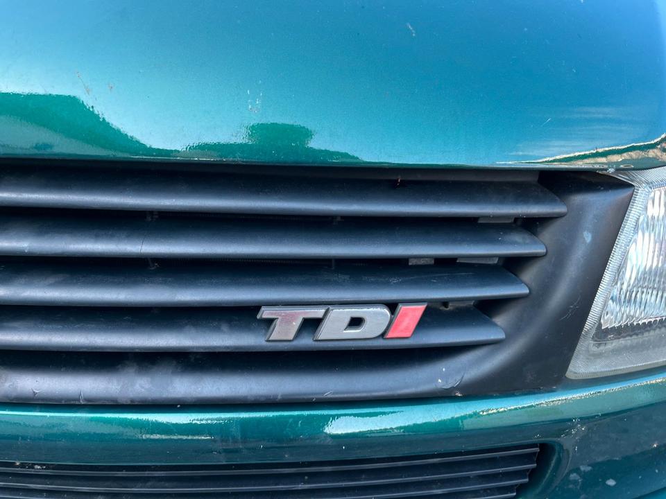 Volkswagen T4 Multivan пробіг: 280000 рік: April 2000 Diesel потужність:151 PS коробка: Manuell ціна: 3500 - Фото 3
