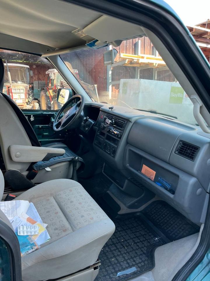 Volkswagen T4 Multivan пробіг: 280000 рік: April 2000 Diesel потужність:151 PS коробка: Manuell ціна: 3500 - Фото 7