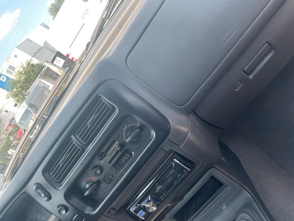 Mitsubishi L200 4X4 Pickup пробіг: 215000 рік: Juni 2004 Diesel потужність:116 PS коробка: Manuell ціна: 4900 - Фото 4