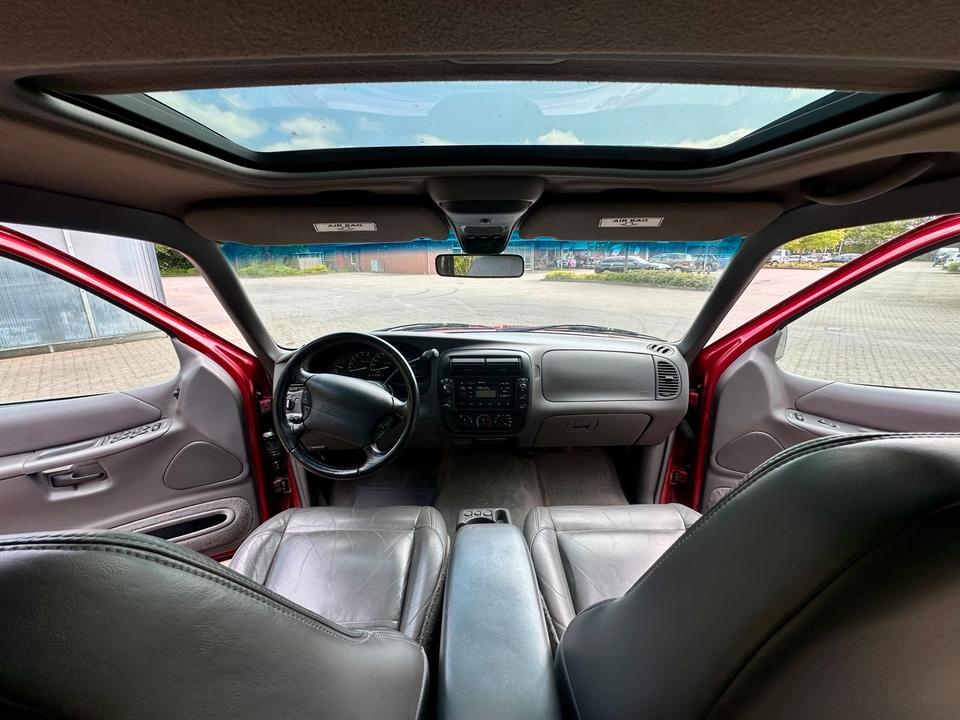 Купити позашляховик для потреб військових Ford Explorer 4.0 V6  пробіг: 114400 рік: November 1999 Benzin потужність:204 PS ціна: 2500 - Фото 10