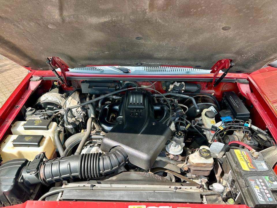 Купити позашляховик для потреб військових Ford Explorer 4.0 V6  пробіг: 114400 рік: November 1999 Benzin потужність:204 PS ціна: 2500 - Фото 19