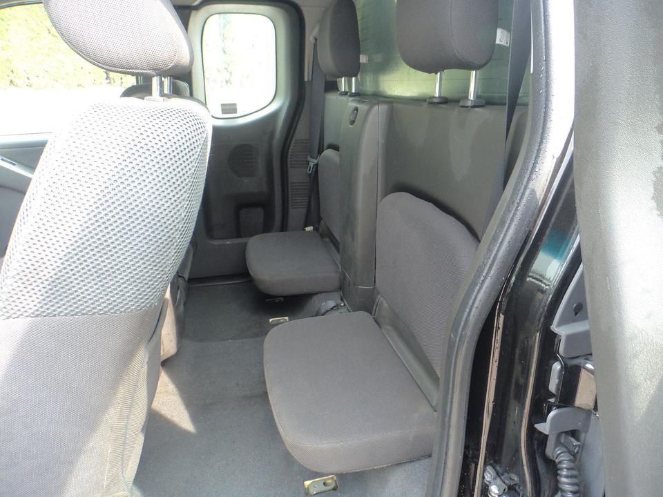 Nissan Navara Pickup KingCab  4X4 Klima пробіг: 379000 рік: Dezember 2008 Diesel потужність:171 PS коробка: Manuell ціна: 3999 - Фото 13