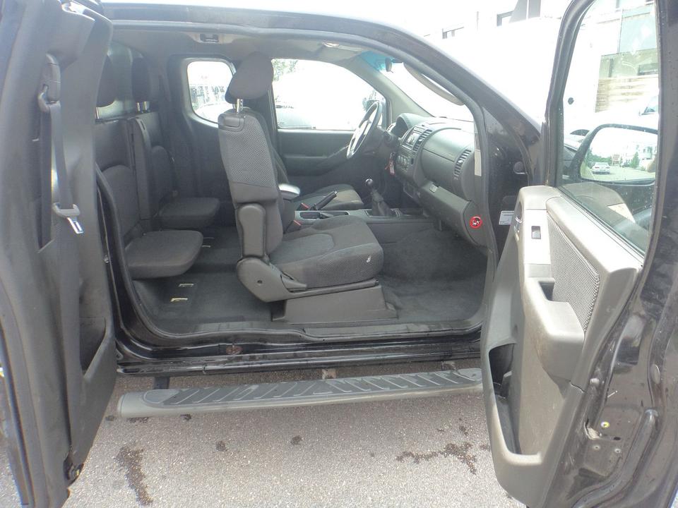 Nissan Navara Pickup KingCab  4X4 Klima пробіг: 379000 рік: Dezember 2008 Diesel потужність:171 PS коробка: Manuell ціна: 3999 - Фото 8