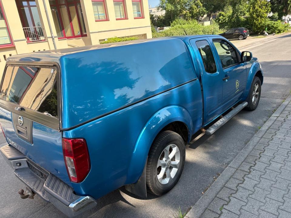 Nissan Navara 2.5 4x4 пробіг: 196000 рік: Juli 2007 Diesel потужність:171 PS коробка: Manuell ціна: 4999 - Фото 5