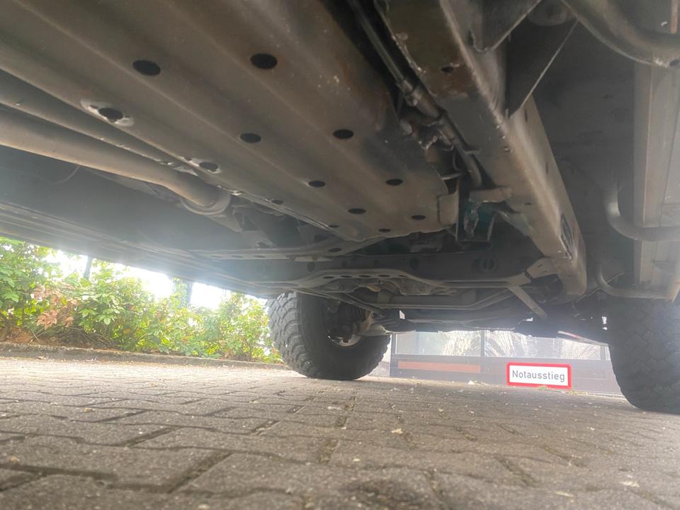 Nissan D22 Pickup 4x4 пробіг: 230000 рік: Februar 2003 Diesel потужність:137 PS коробка: Manuell Mai 2027 ціна: 5500 - Фото 19