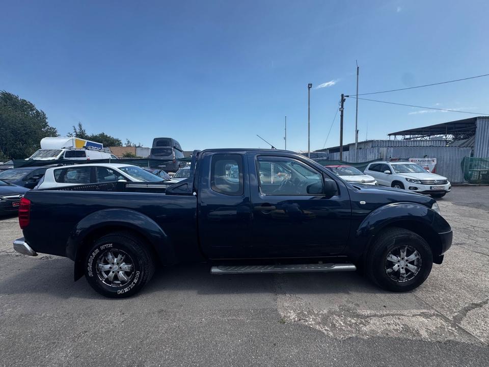 Nissan Navara Pickup King Cab XE 4X4 пробіг: 181000 рік: Mai 2007 Diesel потужність:190 PS коробка: Manuell ціна: 5000 - Фото 5