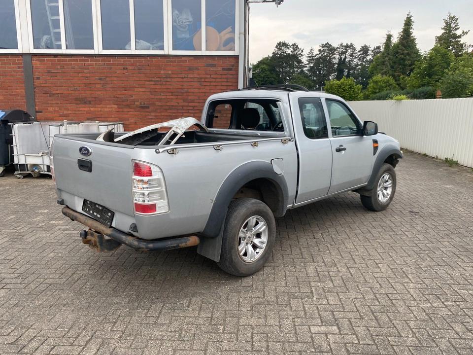 Ford Ranger Extrakabine 4X4 пробіг: 213000 рік: Mai 2011 Diesel потужність:143 PS коробка: Manuell ціна: 3600 - Фото 1