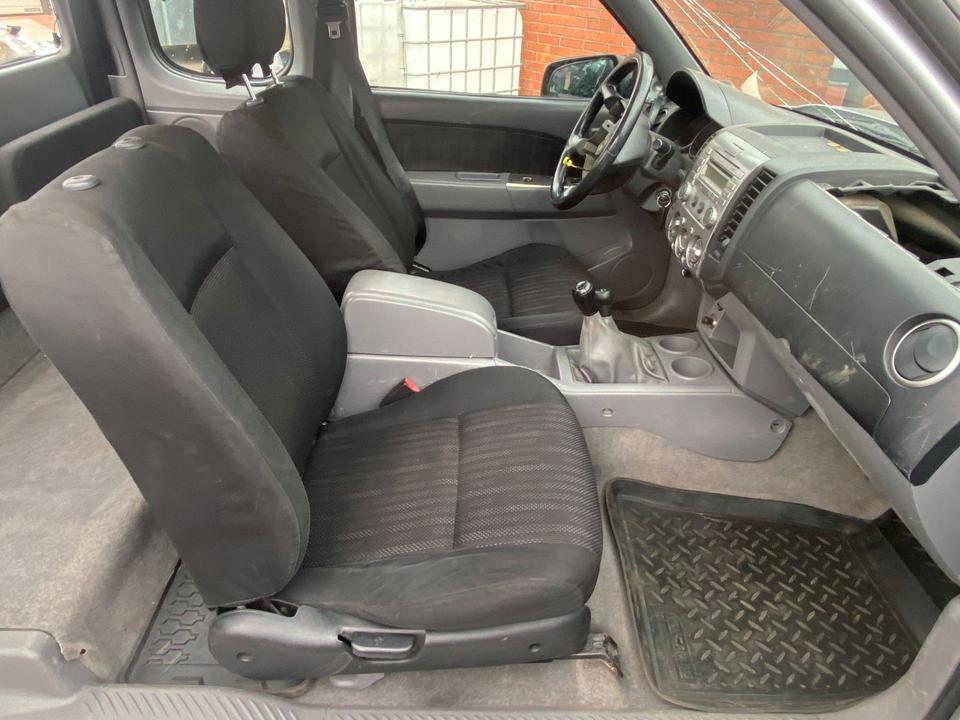 Ford Ranger Extrakabine 4X4 пробіг: 213000 рік: Mai 2011 Diesel потужність:143 PS коробка: Manuell ціна: 3600 - Фото 17