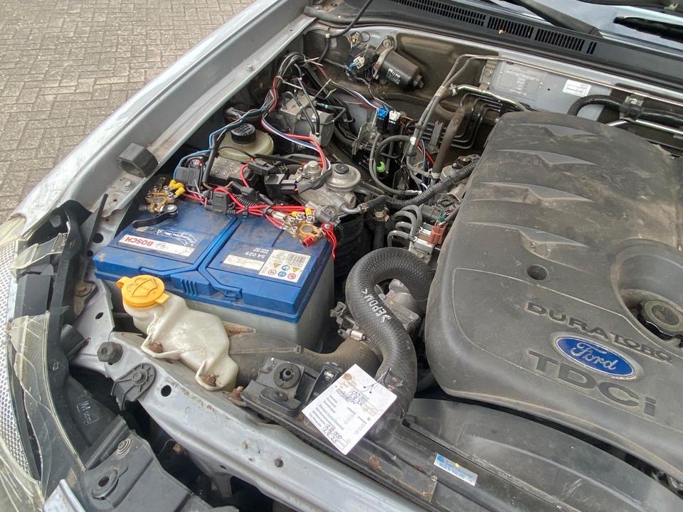 Ford Ranger Extrakabine 4X4 пробіг: 213000 рік: Mai 2011 Diesel потужність:143 PS коробка: Manuell ціна: 3600 - Фото 6