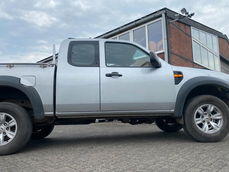 Ford Ranger Extrakabine 4X4 пробіг: 213000 рік: Mai 2011 Diesel потужність:143 PS коробка: Manuell ціна: 3600 - Фото 8