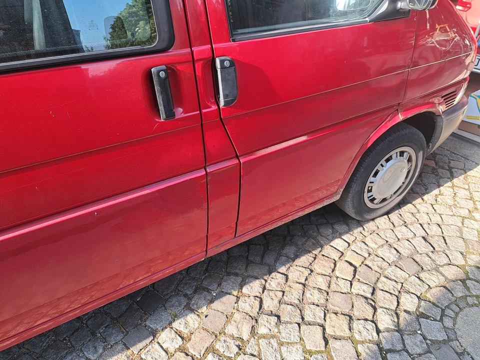 VW T4 Multivan пробіг: 335000 рік: Januar 2000 Diesel потужність:78 PS коробка: Manuell ціна: 3500 - Фото 1