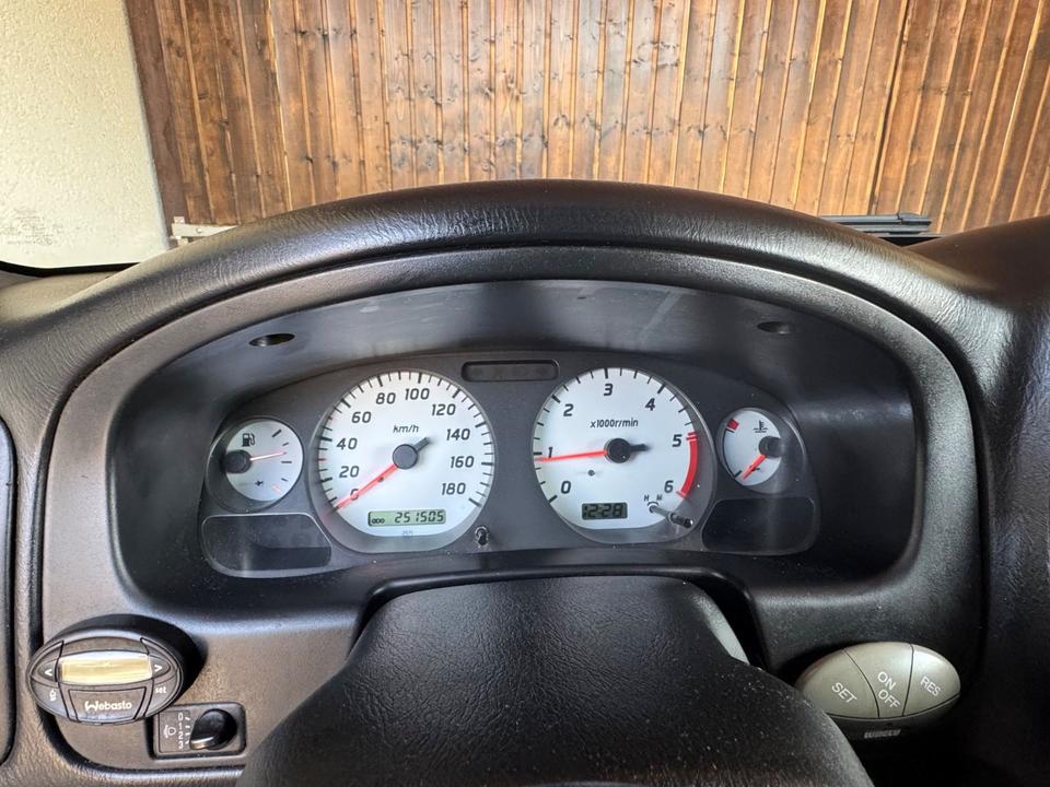 NISSAN Navara Pickup D22 пробіг: 251000 рік: Februar 2005 Diesel потужність:133 PS коробка: Manuell April 2026 ціна: 5850 - Фото 6