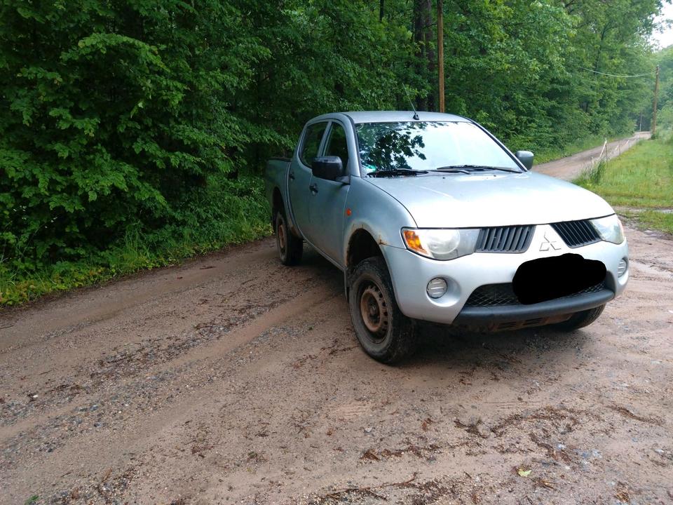 Mitsubishi L200 Pickup пробіг: 397500 рік: April 2007 Diesel потужність:136 PS ціна: 5250 - Фото 0