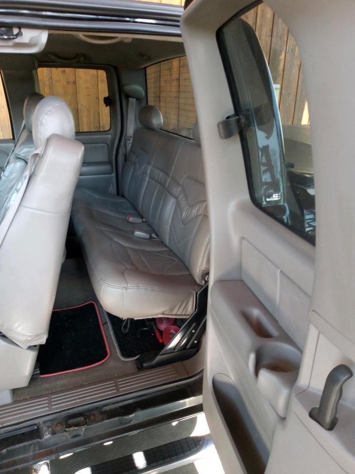 Pick Up Chevrolet Siverado K2500 4x4 пробіг: 245285 рік: Juli 2000 Autogas (LPG) потужність:350 PS коробка: Automatik ціна: 5500 - Фото 7
