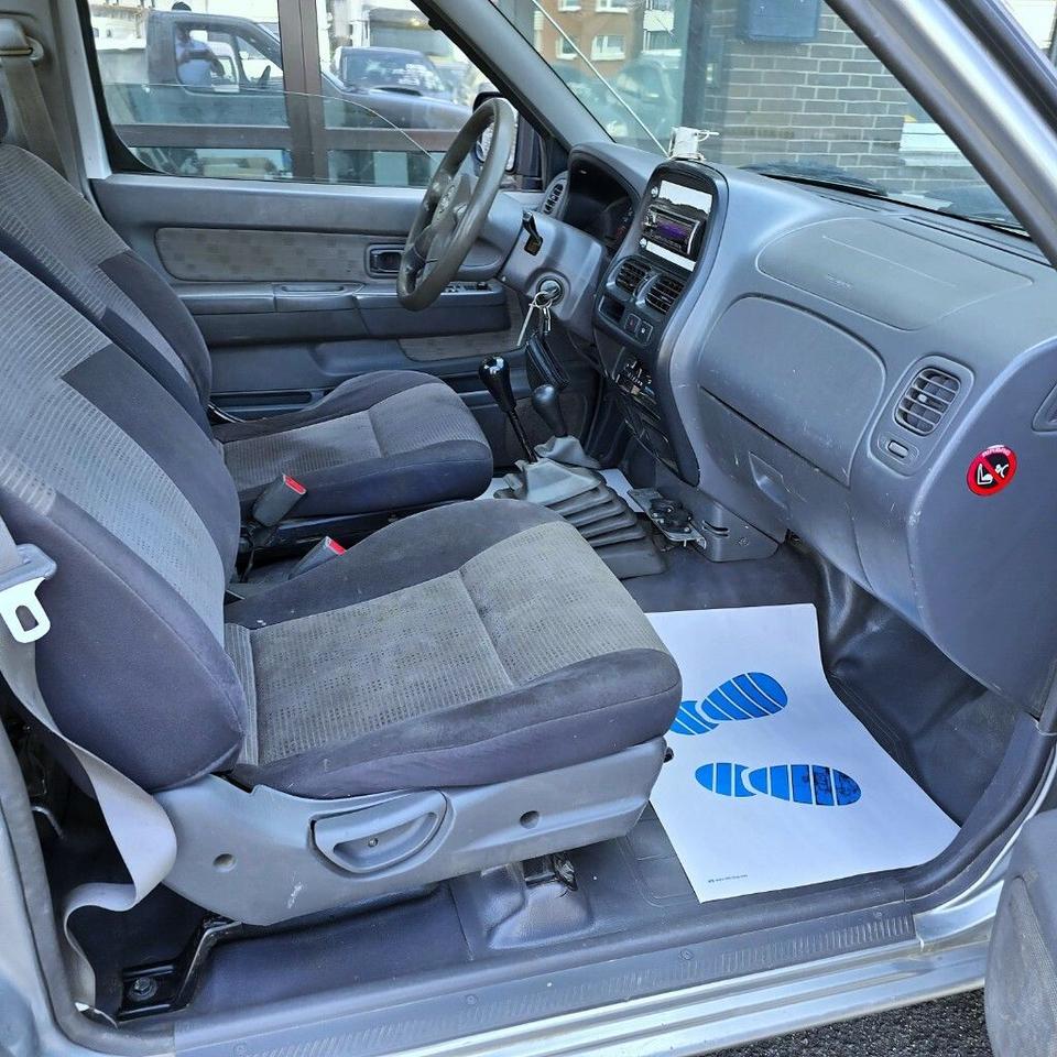 Nissan Navara DCI 4X4 пробіг: 148000 рік: November 2008 Diesel потужність:133 PS коробка: Manuell ціна: 4700 - Фото 13