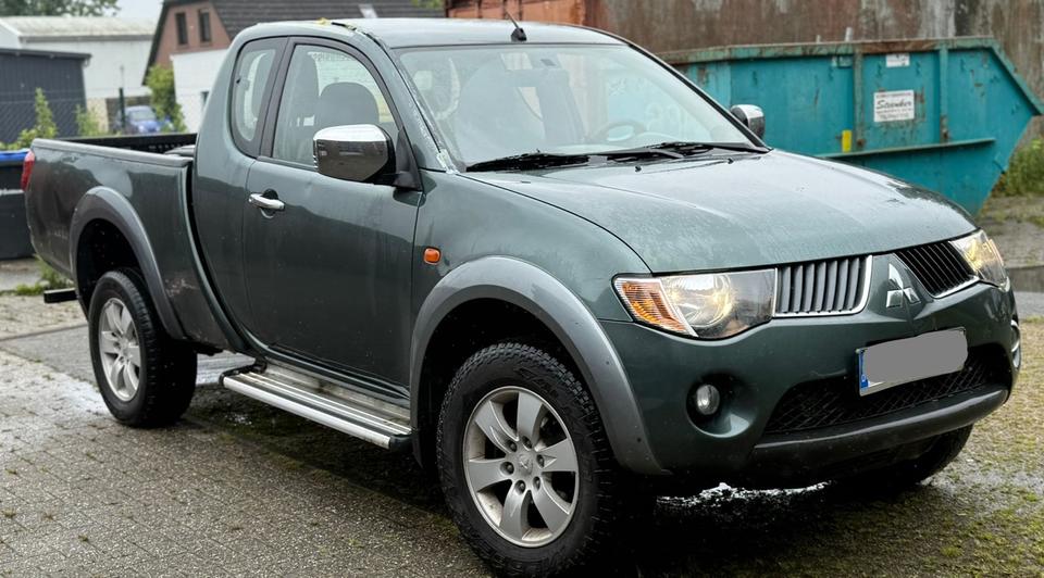 Mitsubishi L200 2.5 DI-S PickUp Klima AHK 4WD TÜV 12.2025 L-Reihe пробіг: 292368 рік: Juni 2008 Diesel потужність:167 PS коробка: Manuell ціна: 3500 - Фото 0