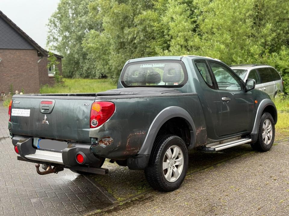 Mitsubishi L200 2.5 DI-S PickUp Klima AHK 4WD TÜV 12.2025 L-Reihe пробіг: 292368 рік: Juni 2008 Diesel потужність:167 PS коробка: Manuell ціна: 3500 - Фото 2
