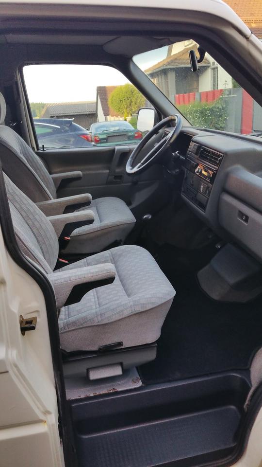 VW t4 Multivan mit H-Kennzeichen пробіг: 286300 рік: Januar 1993 Diesel потужність:78 PS коробка: Manuell ціна: 3500 - Фото 5