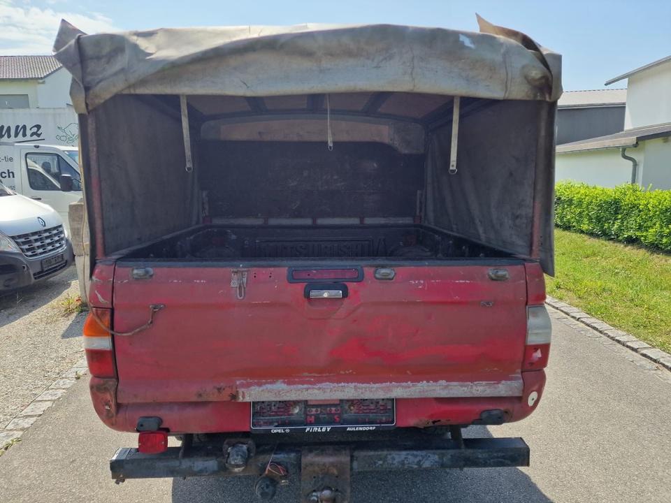 Mitsubishi L200 пробіг: 253000 рік: August 2003 Diesel потужність:116 PS коробка: Manuell ціна: 4999 Rot - Фото 10