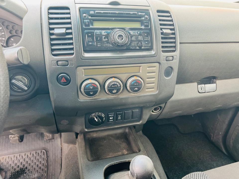 Nissan Navara Pickup King Cab SE 4X4 пробіг: 390000 рік: Mai 2010 Diesel потужність:171 PS ціна: 5700 - Фото 7