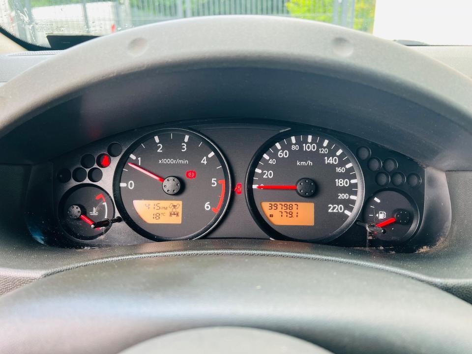 Nissan Navara Pickup King Cab SE 4X4 пробіг: 390000 рік: Mai 2010 Diesel потужність:171 PS ціна: 5700 - Фото 8