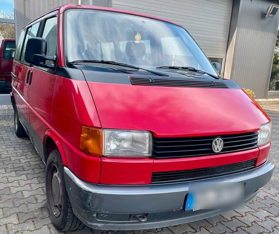VW T4 Multivan пробіг: 299215 рік: Juli 1994 Diesel потужність:69 PS коробка: Manuell ціна: 2800 - Фото 0