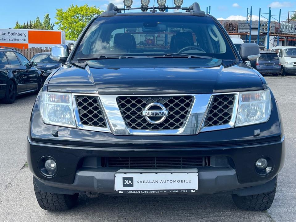 Nissan Navara Pickup Doppelkabine Business 4X4 пробіг: 255000 рік: Oktober 2007 Diesel потужність:171 PS коробка: Manuell ціна: 5900 - Фото 1