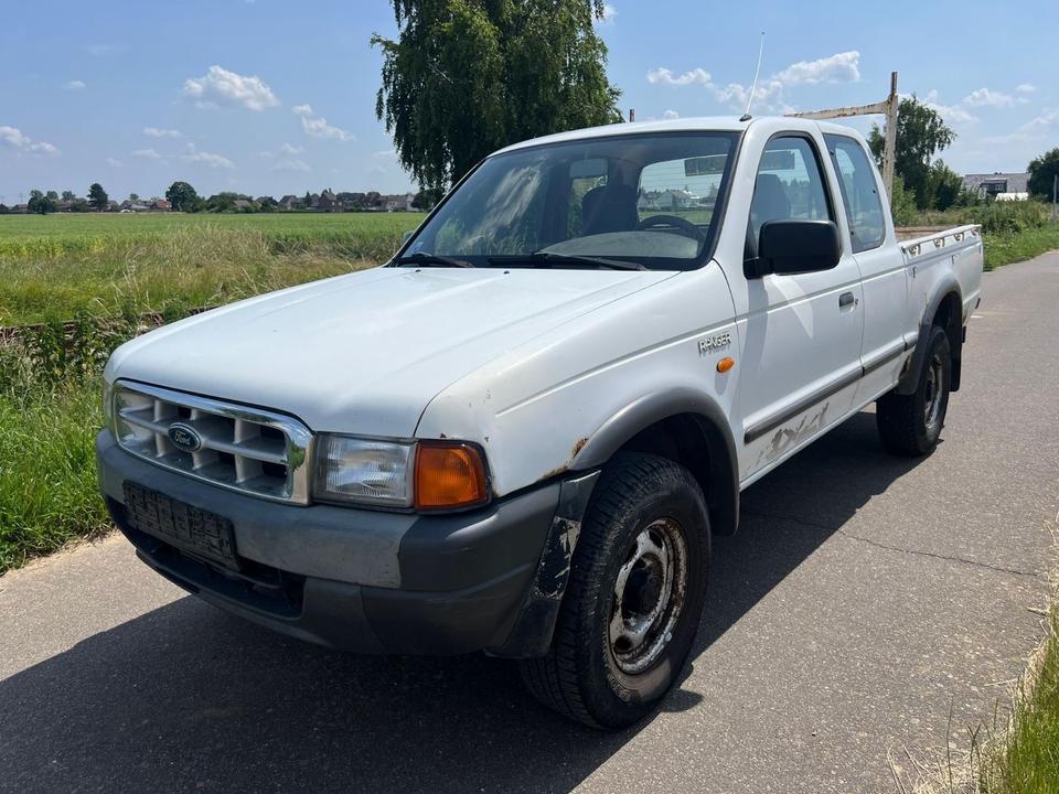 Ford Ranger 2.5 TD Pickup 4X4 Allrad пробіг: 230000 рік: Dezember 2001 Diesel потужність:109 PS коробка: Manuell ціна: 2950 - Фото 0